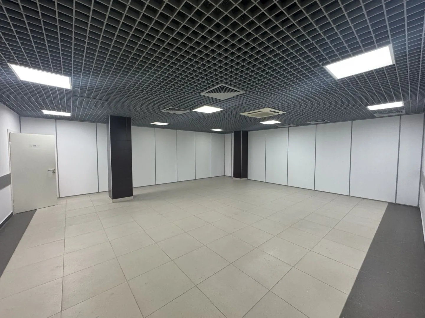 Строение 33, этаж 3, офис 243,7 м2