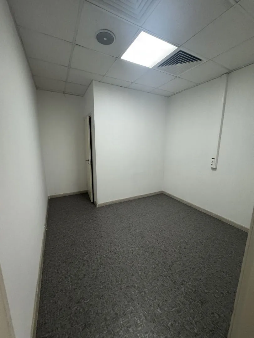 Строение 33, этаж 3, офис 243,7 м2