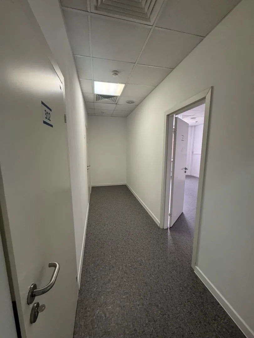 Строение 33, этаж 3, офис 243,7 м2